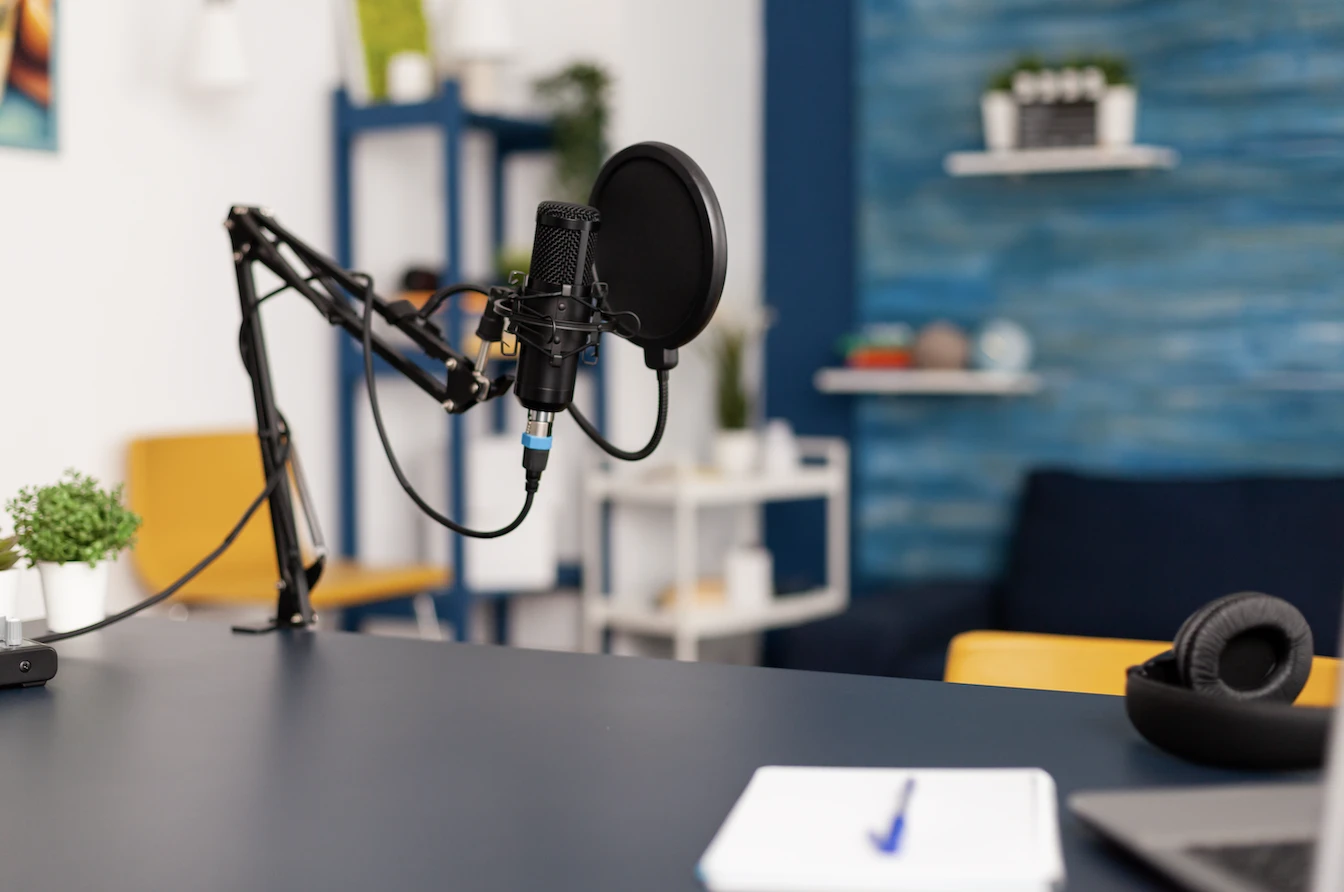 Odios - Un studio d'enregistrement de podcast professionnel unique en Bretagne - Carrousel 4